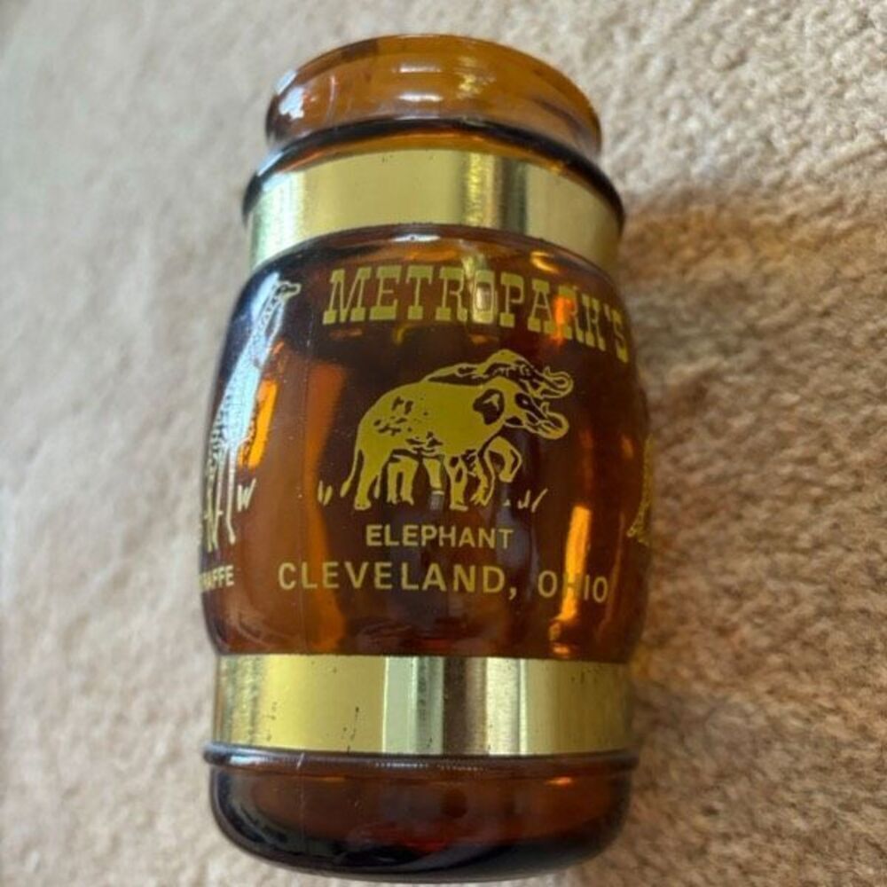 Cleveland Metropark’s Zoo Souvenir Brown Mug With Wood Handle